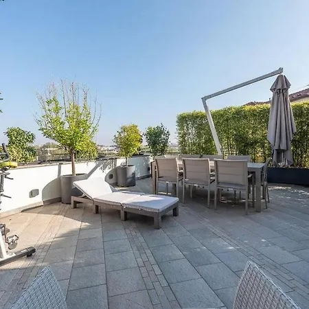 度假居 Rooftop Elegant In Center 3br 米兰