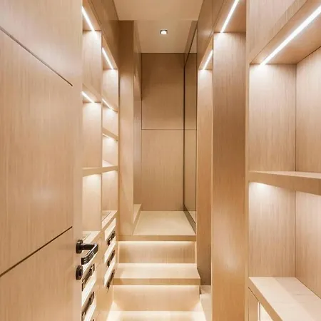 Rooftop Elegant In Center 3br 度假居 米兰